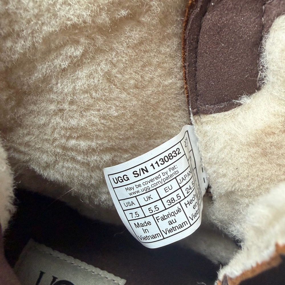 UGG Women's Hapsburg Hiker Boots size 7.5 - Picture 6 of 8